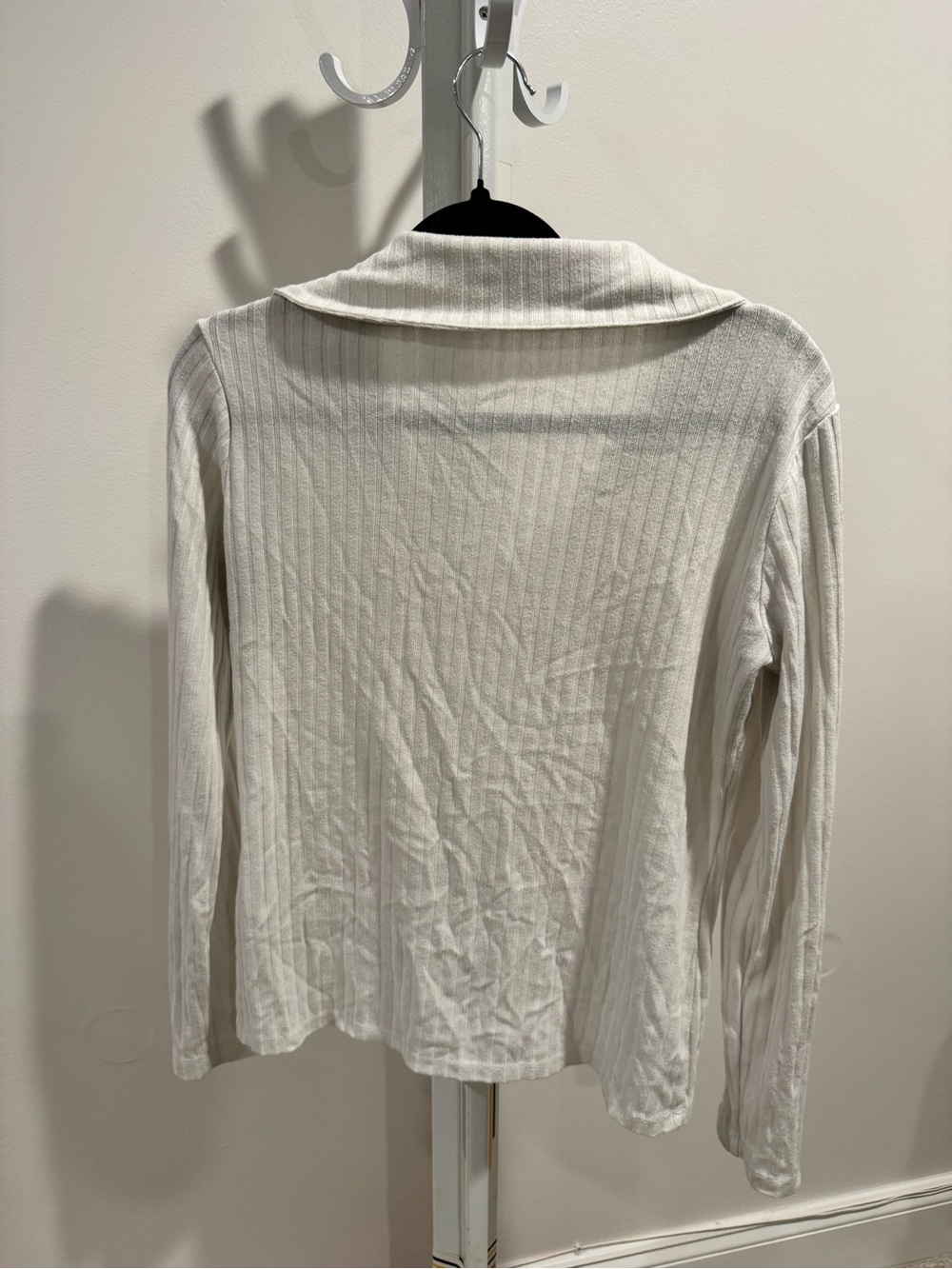 White Ribbed Collared Long-Sleeve Top - Picture 2 of 3